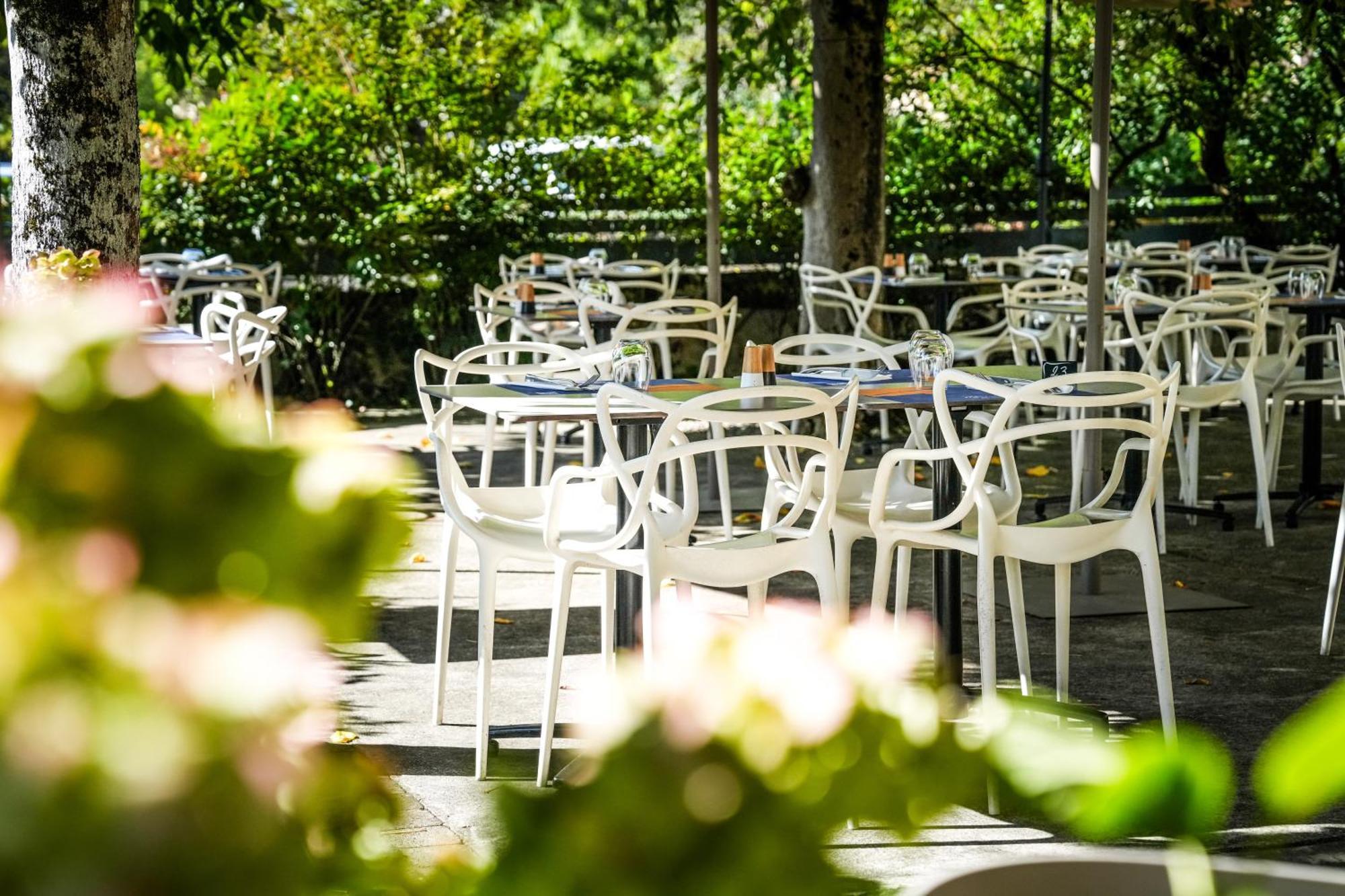 Logis Hotel & Restaurant Le Cadet De Gascogne Saint-Justin  المظهر الخارجي الصورة