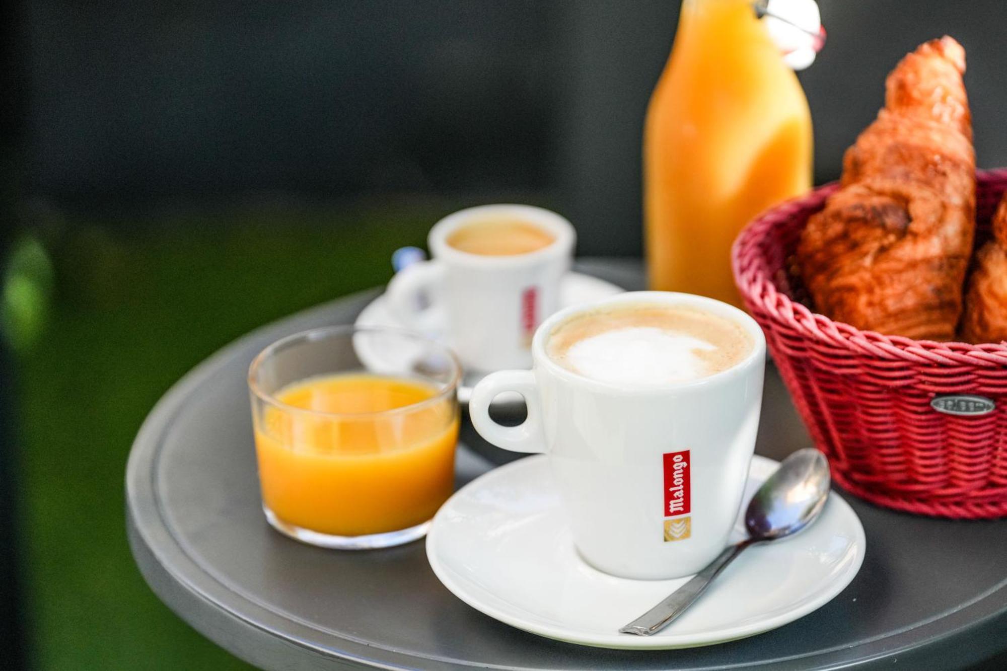 Logis Hotel & Restaurant Le Cadet De Gascogne Saint-Justin  المظهر الخارجي الصورة