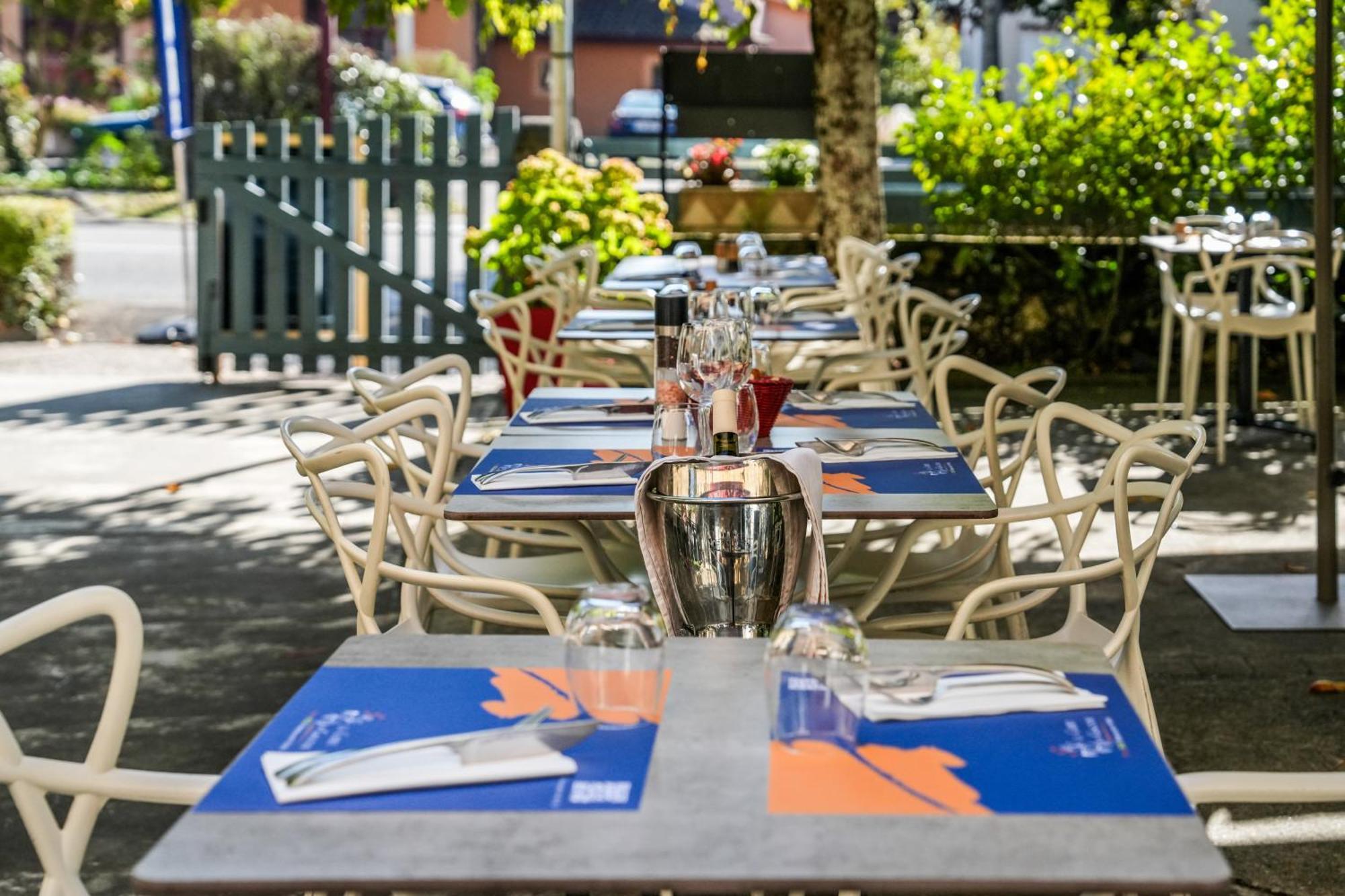 Logis Hotel & Restaurant Le Cadet De Gascogne Saint-Justin  المظهر الخارجي الصورة