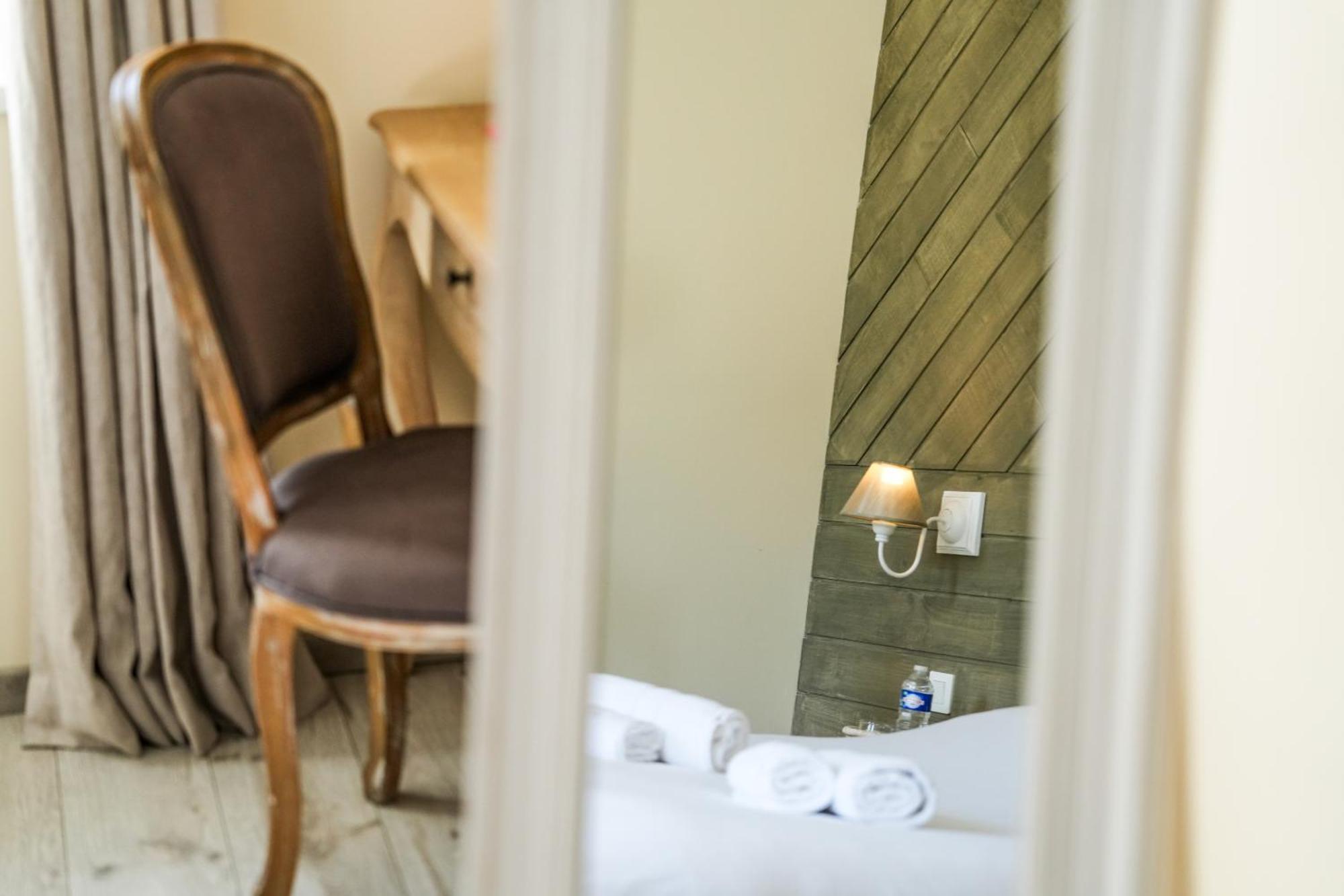 Logis Hotel & Restaurant Le Cadet De Gascogne Saint-Justin  المظهر الخارجي الصورة